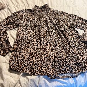 Good Hart Cheetah high neck shirt